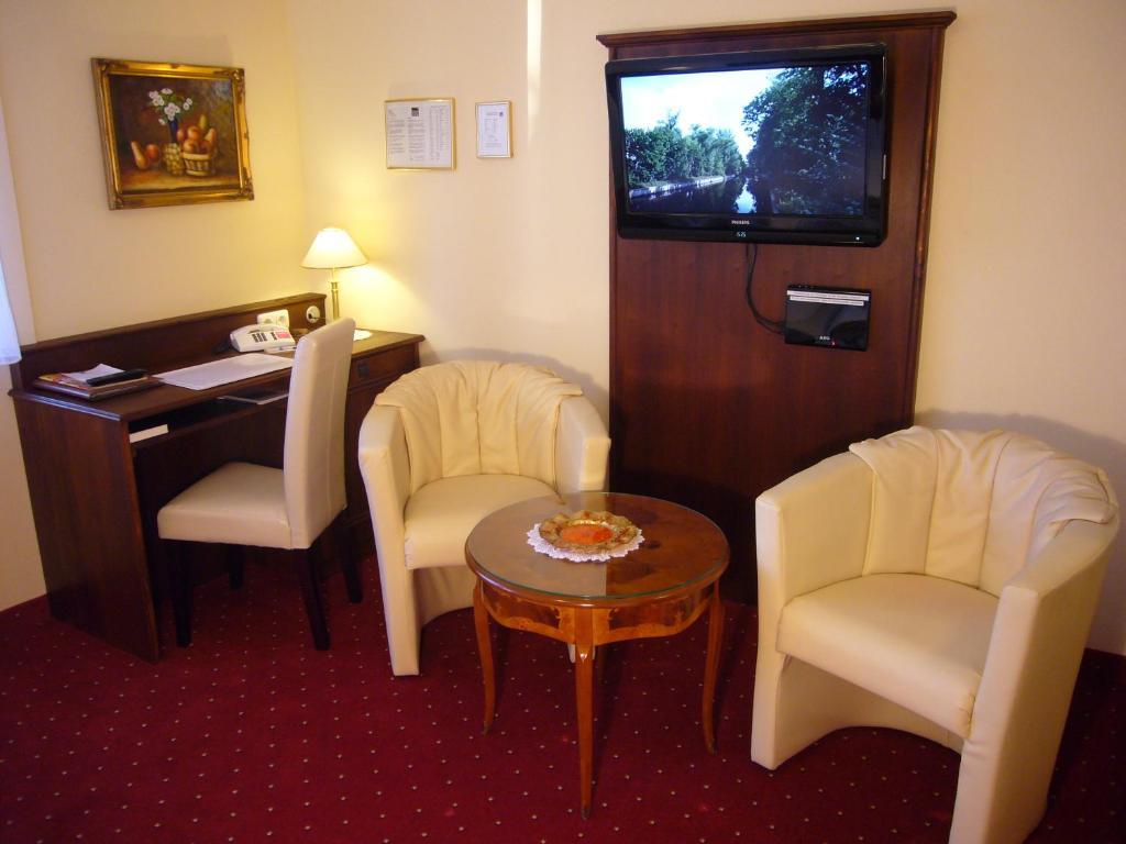 Klassik Hotel Am Tor Weiden in der Oberpfalz Szoba fotó