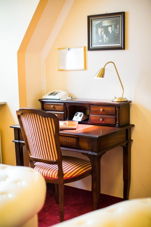 Klassik Hotel Am Tor Weiden in der Oberpfalz Kültér fotó