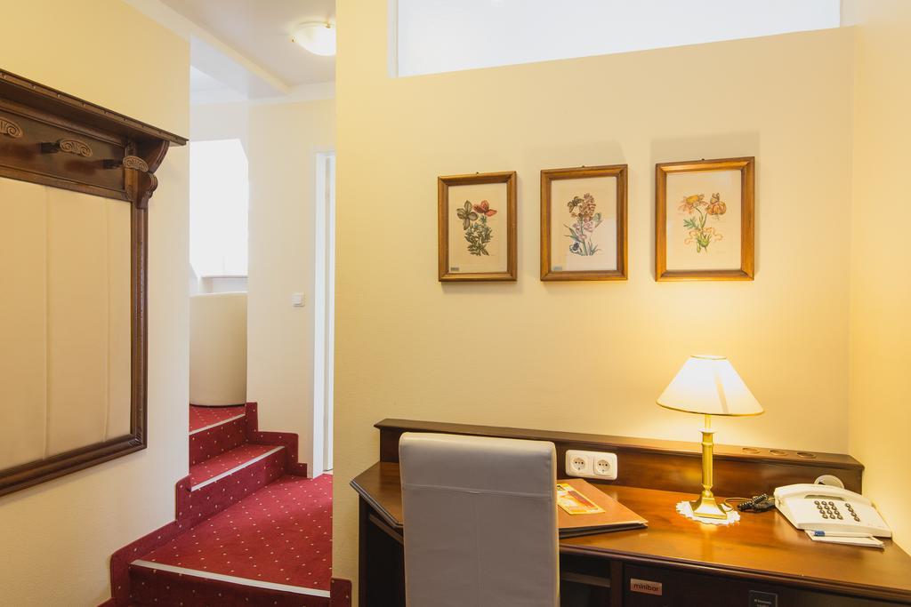 Klassik Hotel Am Tor Weiden in der Oberpfalz Kültér fotó