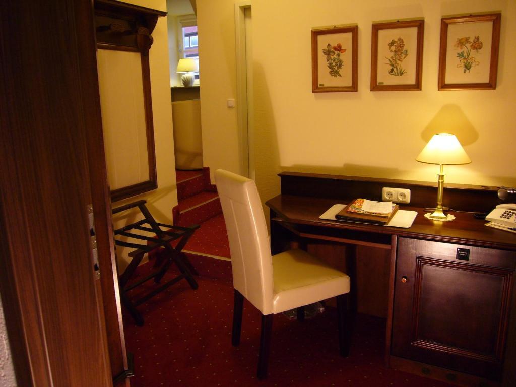 Klassik Hotel Am Tor Weiden in der Oberpfalz Szoba fotó