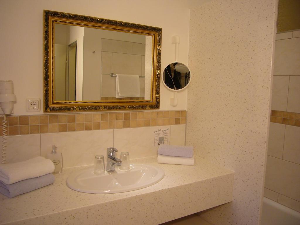 Klassik Hotel Am Tor Weiden in der Oberpfalz Szoba fotó