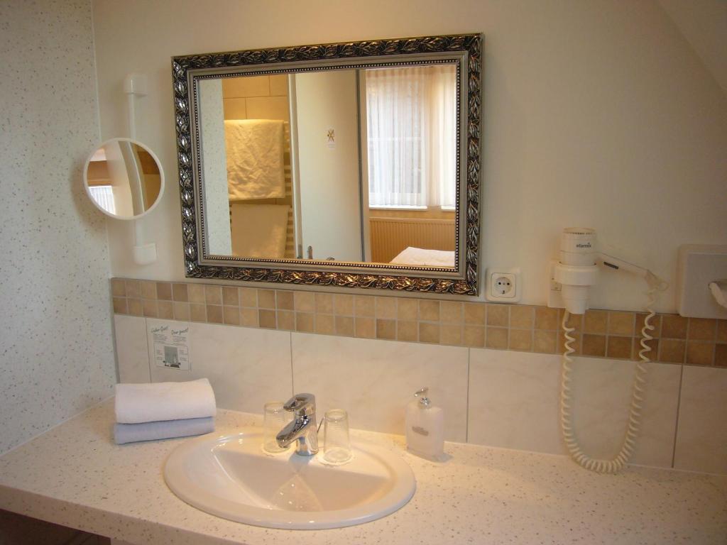 Klassik Hotel Am Tor Weiden in der Oberpfalz Szoba fotó