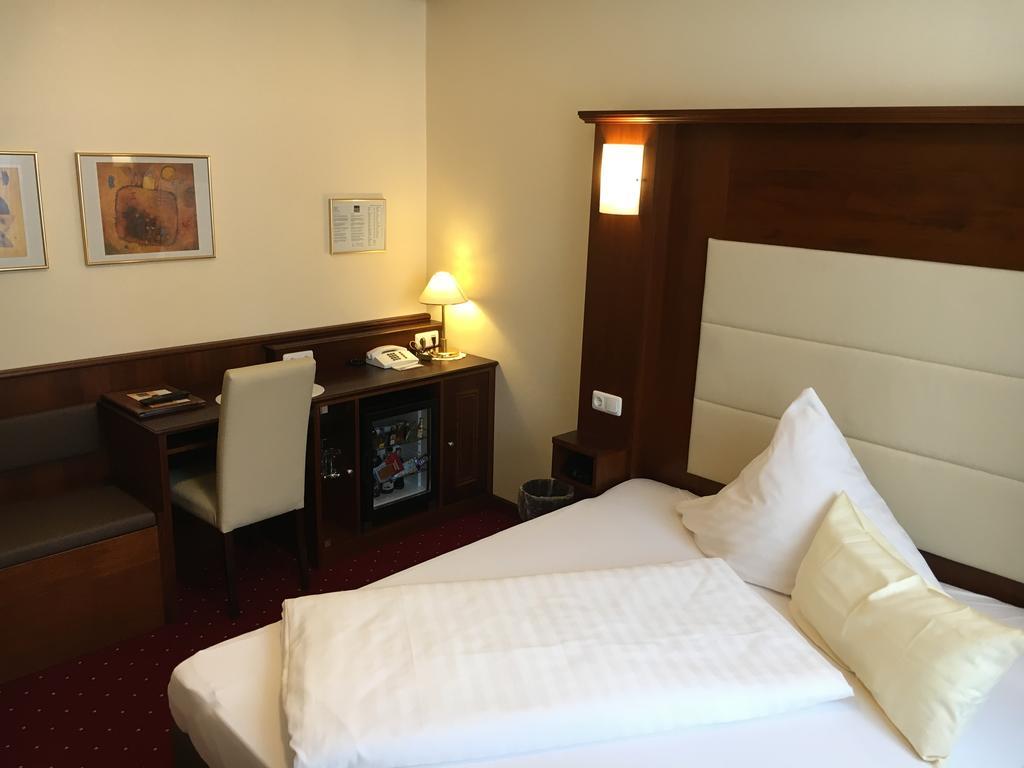 Klassik Hotel Am Tor Weiden in der Oberpfalz Kültér fotó